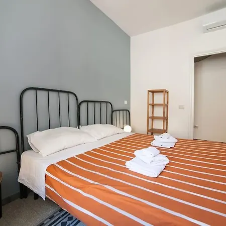 Monti 3 Bedroom Colisseum * רומא