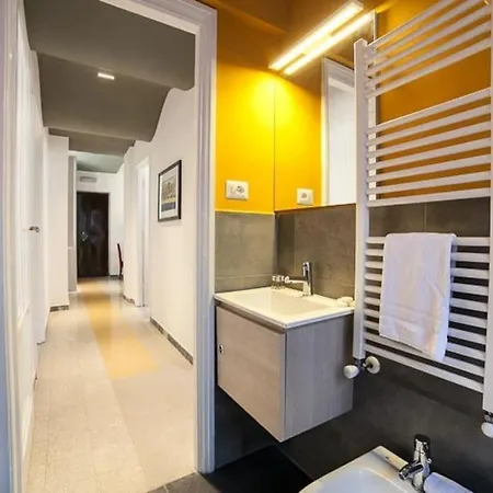 Monti 3 Bedroom Colisseum *