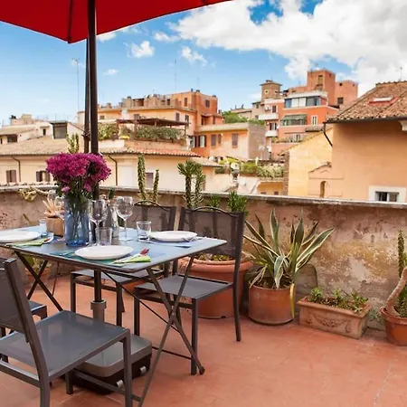 Monti 3 Bedroom Colisseum * רומא