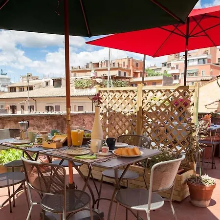 Monti 3 Bedroom Colisseum דירה