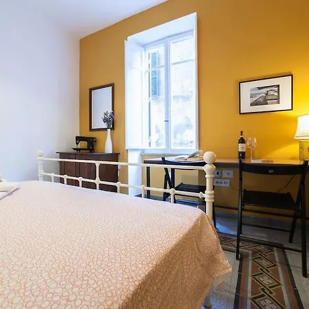 Appartement Monti 3 Bedroom Colisseum Rome